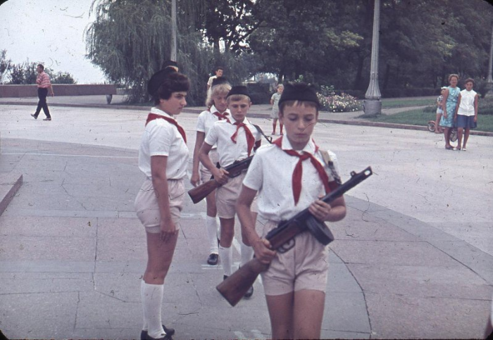 Вечный огонь. Как неугасающее пламя стало символом памяти о Великой Отечественной войне