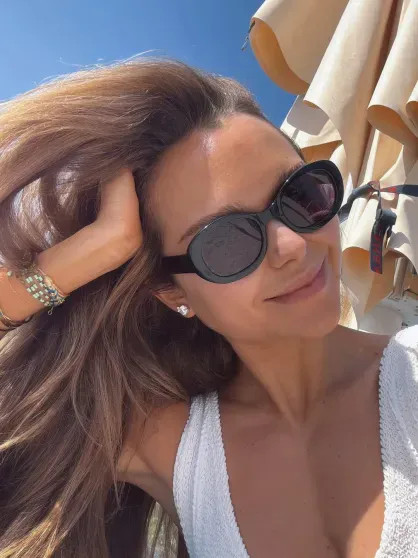 Стеша Маликова снялась в бикини на фоне критики "мужеподобной" фигуры и подозрений в анорексии