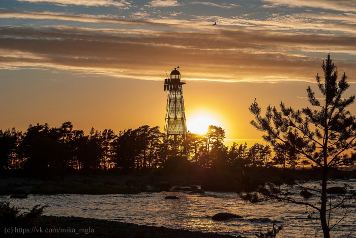 «Он излучал силу, надежность и уверенность» Россиянин 10 лет фотографирует маяки. Как их свет изменил его жизнь?