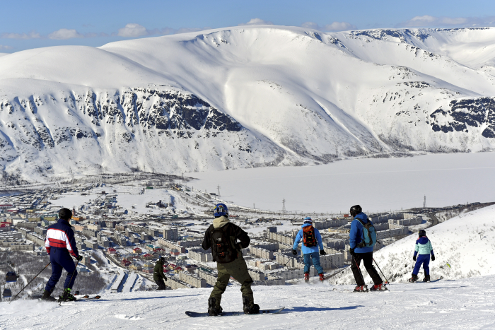 Горнолыжный курорт Хибины — 2025-2026: сколько стоит отдых в Кировске Мурманской области и чем там заняться