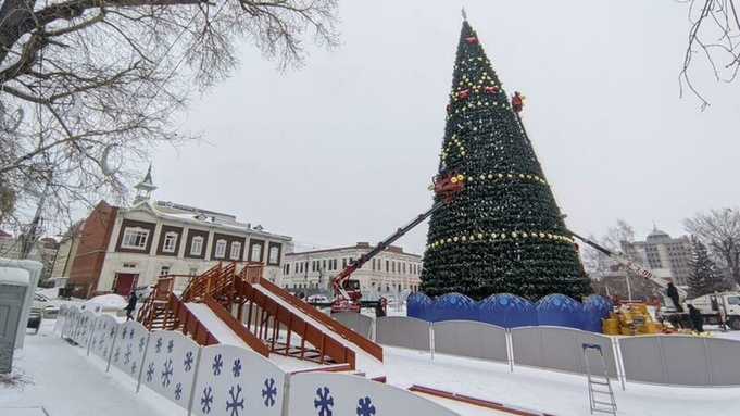 Когда откроется главная елка Барнаула в 2025 году и почему там обязательно нужно побывать?