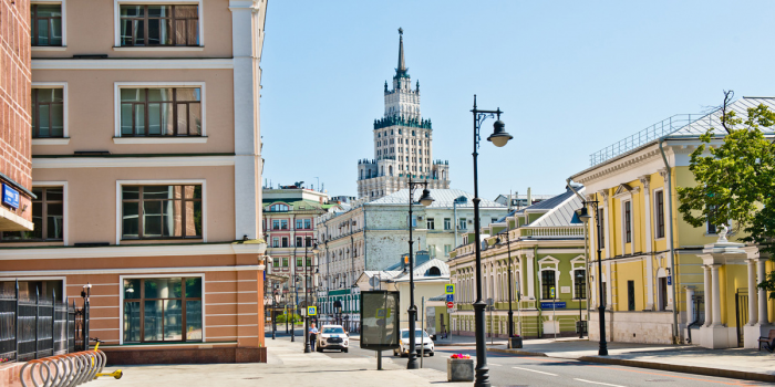 Москва в движении: прогулки по улицам разных эпох