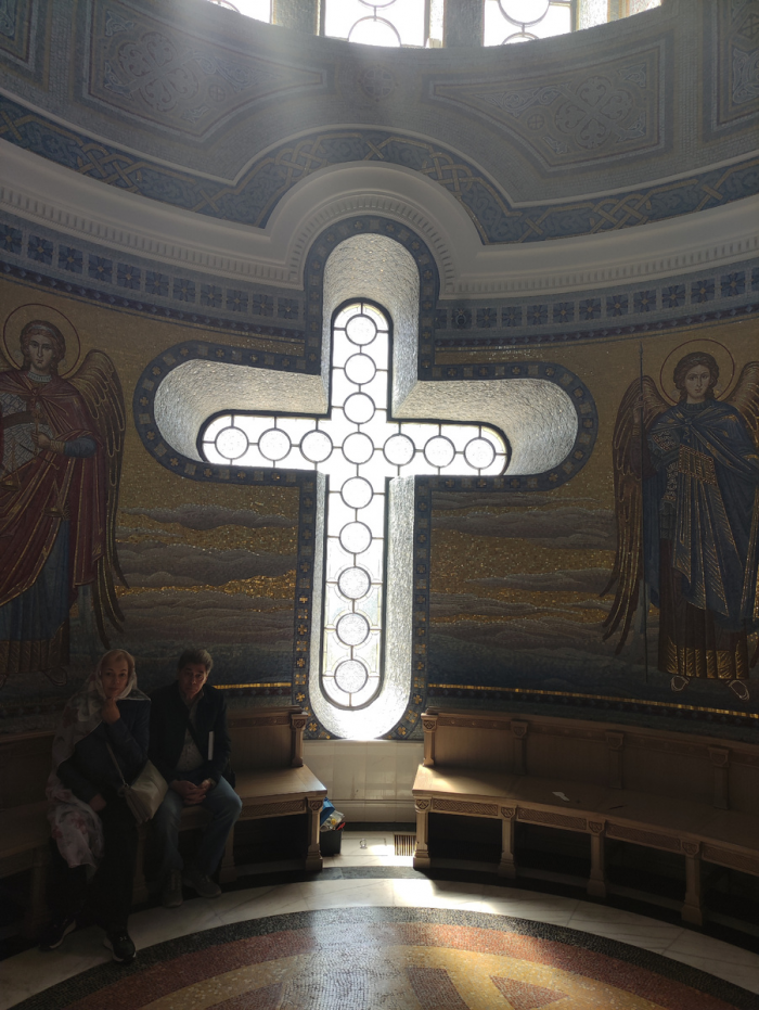 Вся итальянская делегация открыла рот: "Не могли русские такое сделать!" В Крыму из 100 миллионов кусочков построили 8-е чудо света.