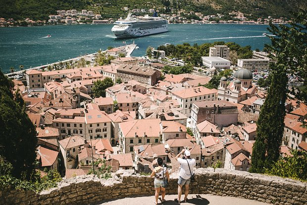 Правила въезда в Черногорию для россиян. Нужна ли виза в 2025 году?