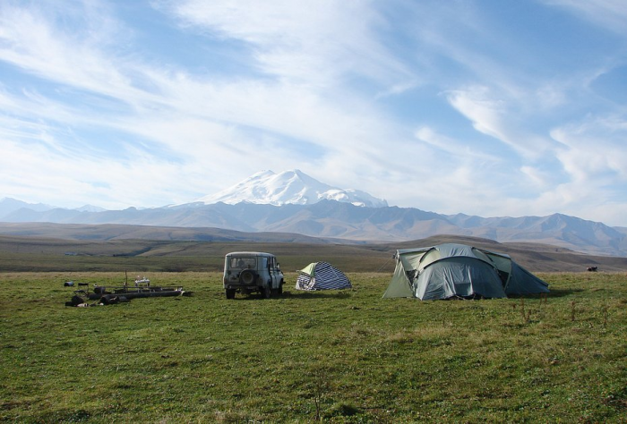 «Закрой глаза и держись за седло» Россиянка преодолела верхом на коне самые труднодоступные маршруты России. Как ей это удалось?