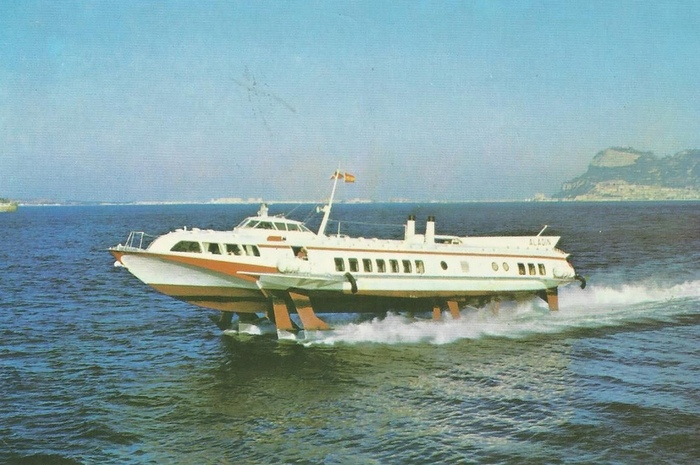 5 судов на подводных крыльях, бороздивших воды СССР