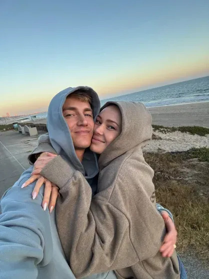 От Калифорнии до Камчатки: как Екатерина Климова с сыном, Анна Седокова, Марат Сафин, миллиардер Николай Саркисов с девушкой и Ида Галич проводят отпуск