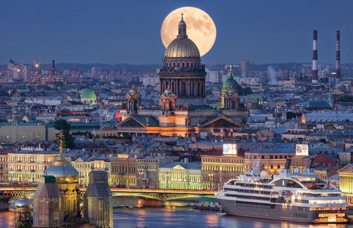 Какое название Санкт-Петербургу Петр I хотел дать первоначально