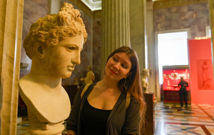 Античную невесту не пускали на пир