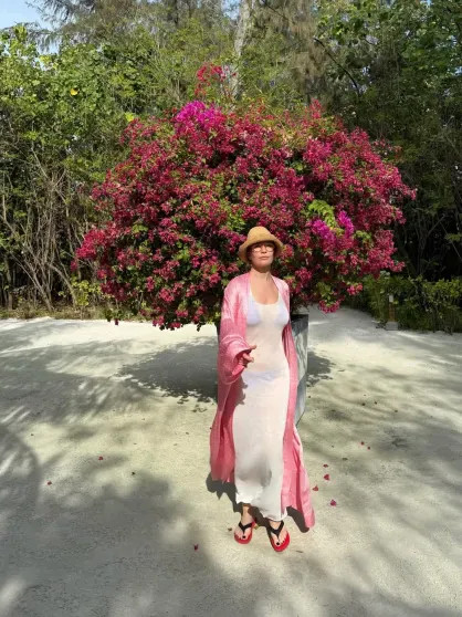 Круизы, бикини и выставки: где и как отдыхают Ксения Собчак, Кристина Романова с детьми, Виктория Лопырёва, Екатерина Климова и жена миллионера Инесса Шевчук