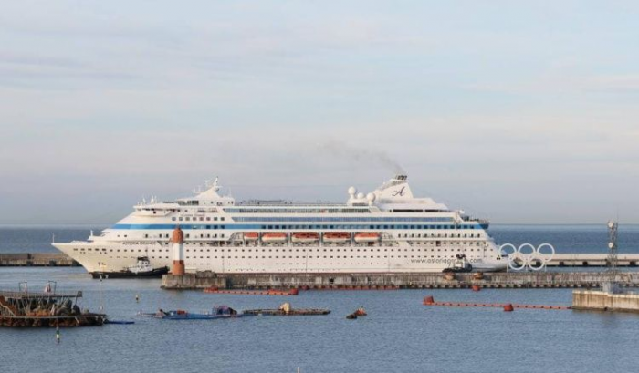 Круизы под угрозой! Пассажиры Astoria Grande вернулись в Сочи: Стамбул встал в позу