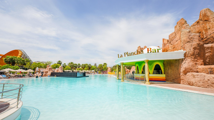 Губка Боб и самая большая горка в мире: 5 причин посетить The Land of Legends и Nickelodeon Hotels в Анталье
