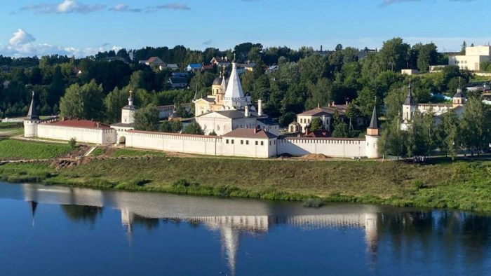 На берегу этой тихой реки: зачем ехать на выходные в Тверскую область