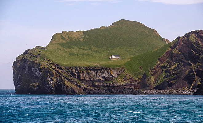 Самый отдаленный дом в мире необитаем уже больше 100 лет. Люди сюда заезжают максимум на день