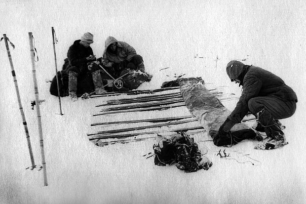 90 лет назад родился Игорь Дятлов. Каким был герой самой загадочной истории ХХ века и какие тайны остались на перевале Дятлова?