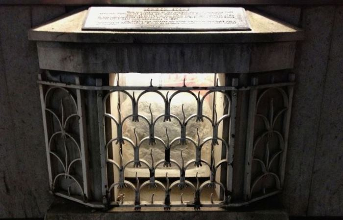 В чем секрет 1000-летнего «Лондонского каменя», о котором писал Шекспир и не только