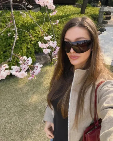 Круизы, бикини и выставки: где и как отдыхают Ксения Собчак, Кристина Романова с детьми, Виктория Лопырёва, Екатерина Климова и жена миллионера Инесса Шевчук