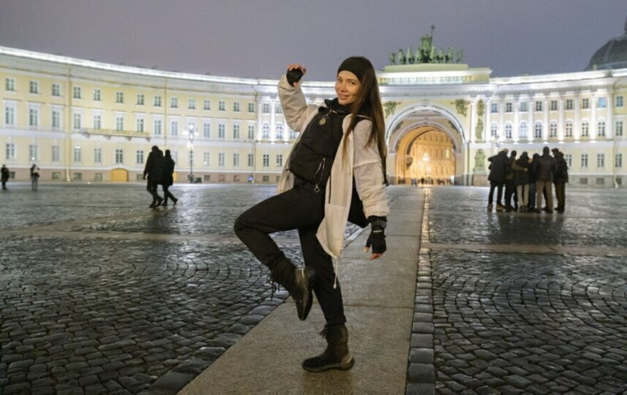 Фитнес-блогер Василина дошла из Москвы до Петербурга за 26 дней