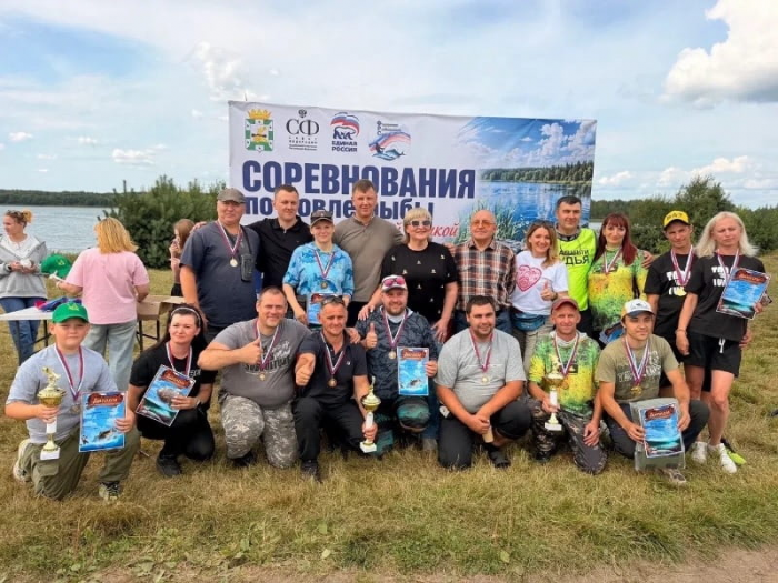 На озере Каспля выбрали лучших рыбаков Смоленской области