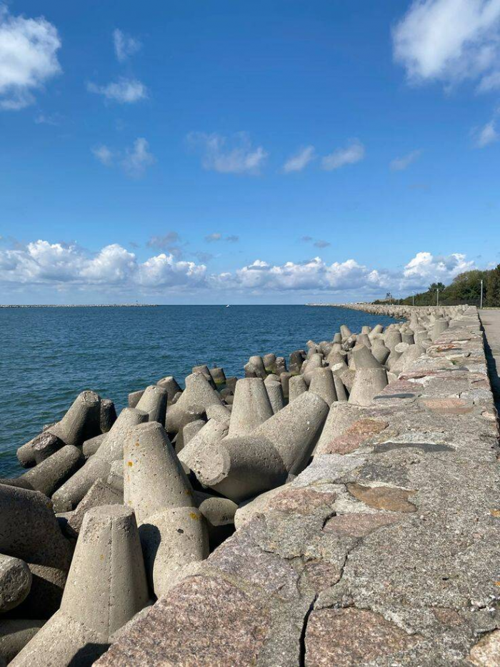 Что такое тетраподы и зачем их устанавливают на побережье