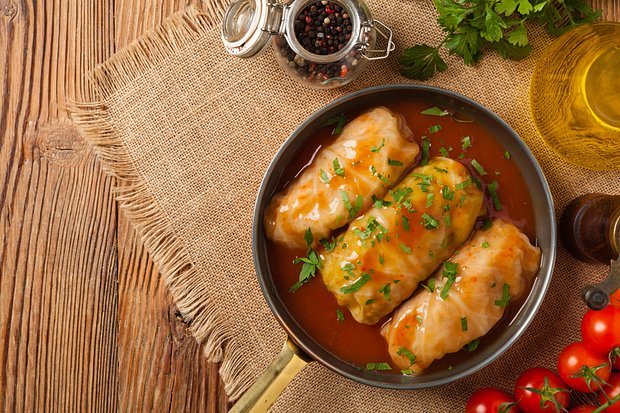 Горячие блюда на Новый 2026 год: пошаговые рецепты с фото, советы поваров