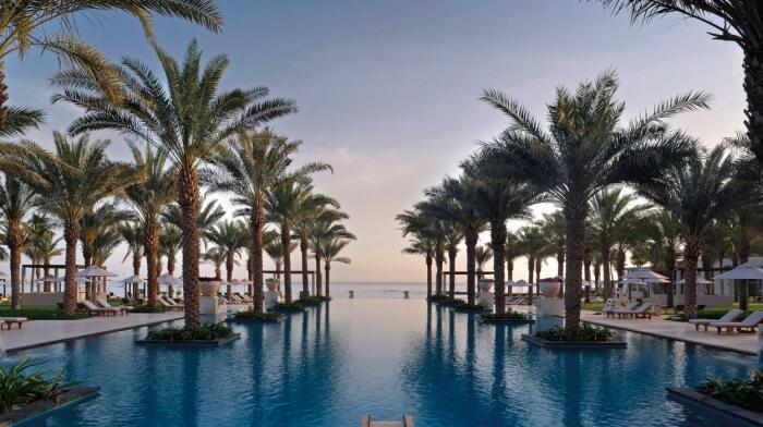 Страна, где нет безработных и нищих, а бензин дешевле воды