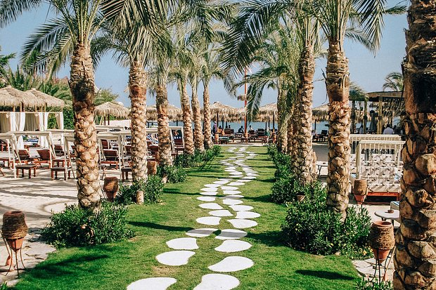 Куда поехать на море в сентябре 2026 года? Лучшие направления для пляжного отдыха в России и за границей