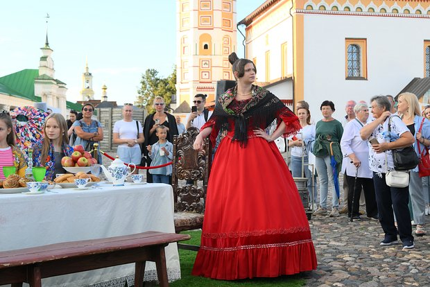 Сердце Золотого кольца, город наличников и любимец режиссеров. Зачем люди со всей России едут в Суздаль и чем заняться в выходные?