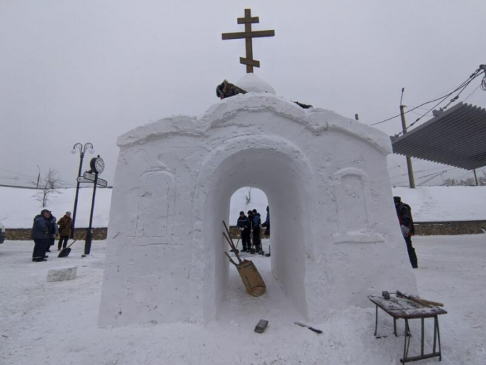 В Барнауле заканчивают строительство Крещенского городка. Фото