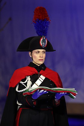 Танцующие кофеварки, декольте Марайи Кэри и путешествие во времени. Самые яркие кадры церемонии открытия зимней Олимпиады-2026