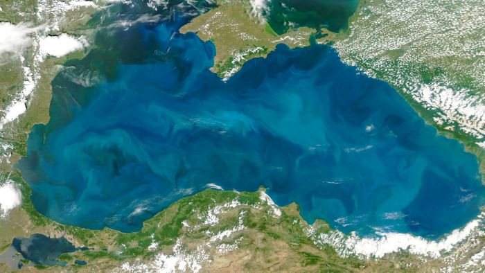 Черное море: 7 интересных фактов о самом загадочном водоеме России