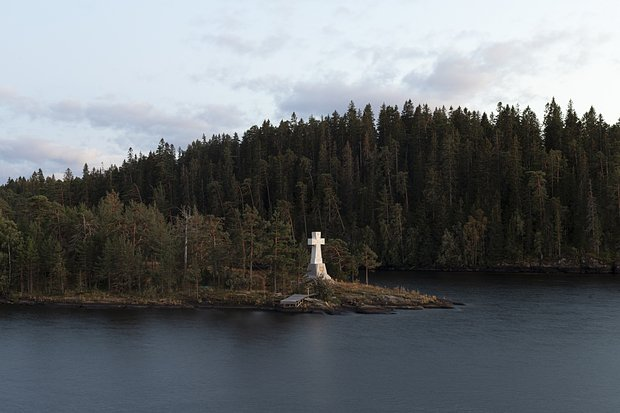 «Это место, где близок Бог и одновременно дьявол» Валаам меняет людей и ломает их волю. Почему россияне едут туда снова и снова?