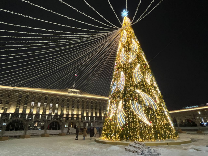 Главные новогодние ели Орла через призму времени
