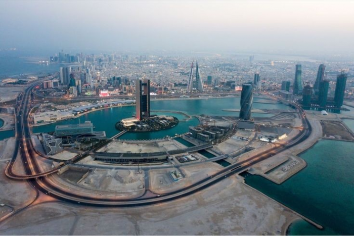 Основные факты о Бахрейне, который попал под удар Ирана.