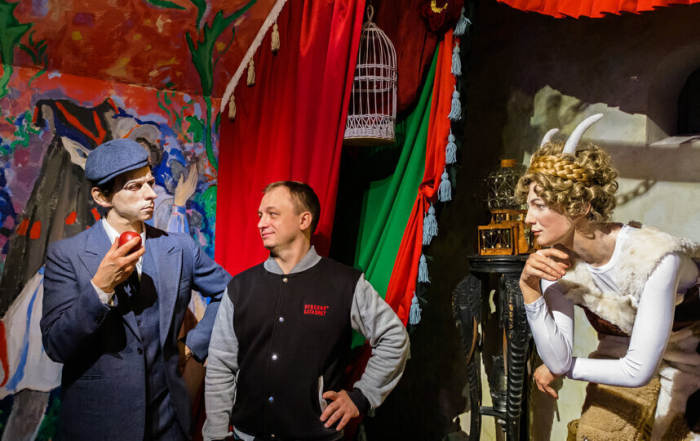 Писателей и поэтов оживили на выставке в Петербурге