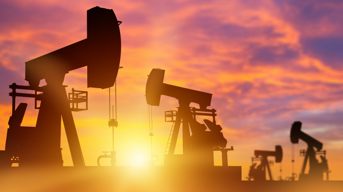 Почему нефть называют черным золотом: 7 интересных фактов