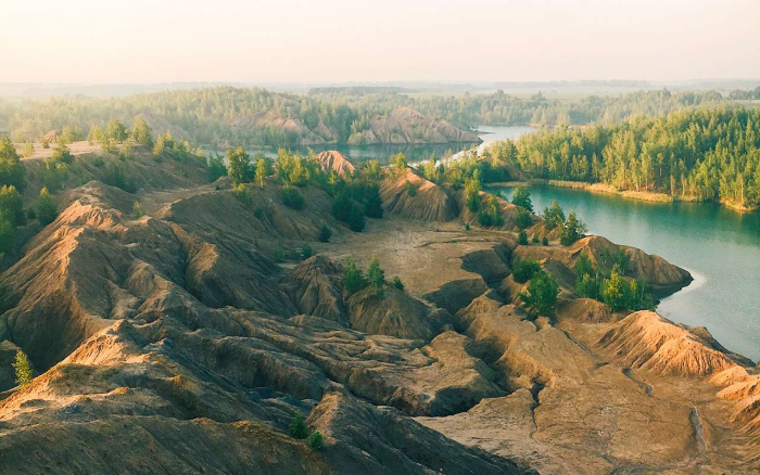 Куда поехать на майские: 5 мест, где российская природа удивляет не хуже зарубежных курортов