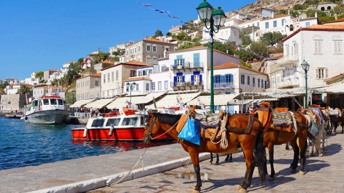 Пешком, на лодке или на осле: 9 мест, где нельзя ездить на машине