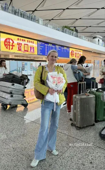 Курс на Восток: Ксения Собчак, Полина Киценко и Аврора Киба проводят время в Китае, а девушка Павла Дурова посетила Токио