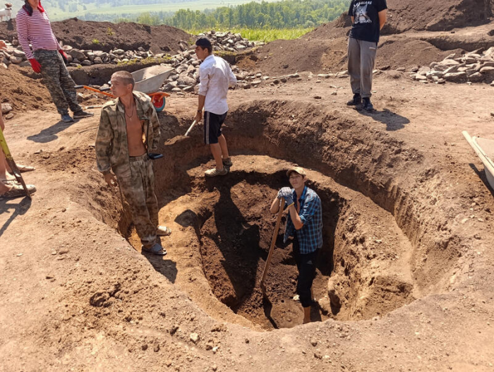 Кольчуга, боевой топор и золотая фольга. Что нашли алтайские археологи в 2026 году