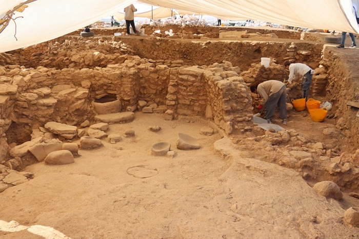 В Гёбекли-Тепе нашли старейшую каменную статую человека. Ей около 12 000 лет