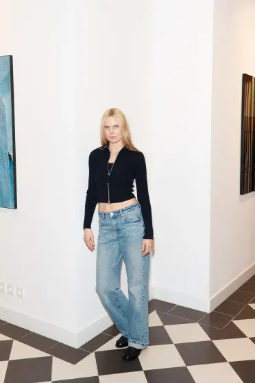 Константин Эрнст, Ольга Свиблова, Мария Миногарова с мужем и сын Анны Михалковой на открытии выставки в Москве