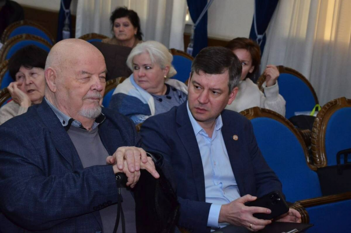 Үзбәкстан татары Рим Гыйниятуллинны соңгы юлга озаттылар: Ышанычлы дивар ауган кебек…