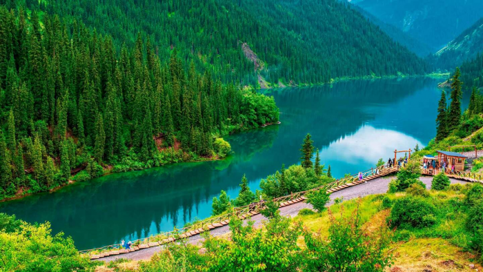 5 озер, в которых нельзя купаться, хотя вода в них не ядовитая