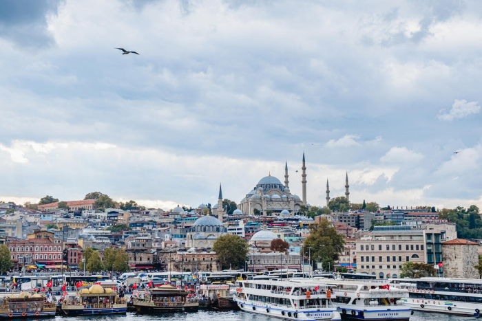 Куда поехать на новогодние: 6 направлений для тех, кто устал сидеть дома на каникулах