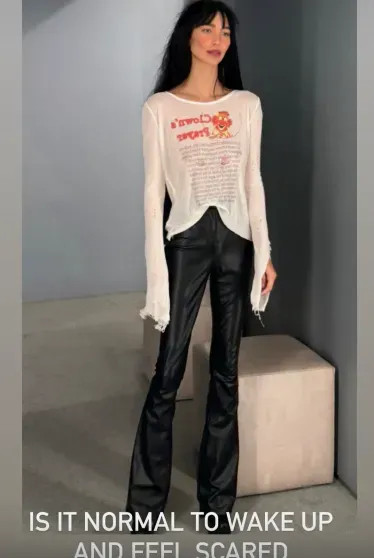 "Все на кипише страшном". Виктория Лопырёва, Стеша Маликова, Нюша, девушка Павла Дурова и дети миллиардеров "застряли" в Дубае и рассказали, что происходит