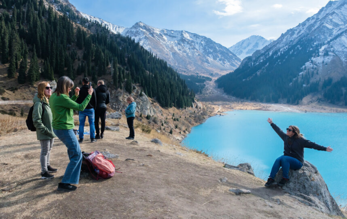 Увидеть родственника Гранд-каньона и лазурные озёра