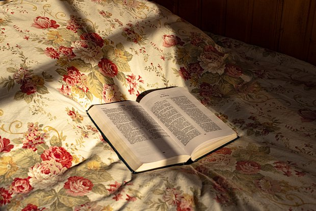 «Это место, где близок Бог и одновременно дьявол» Валаам меняет людей и ломает их волю. Почему россияне едут туда снова и снова?