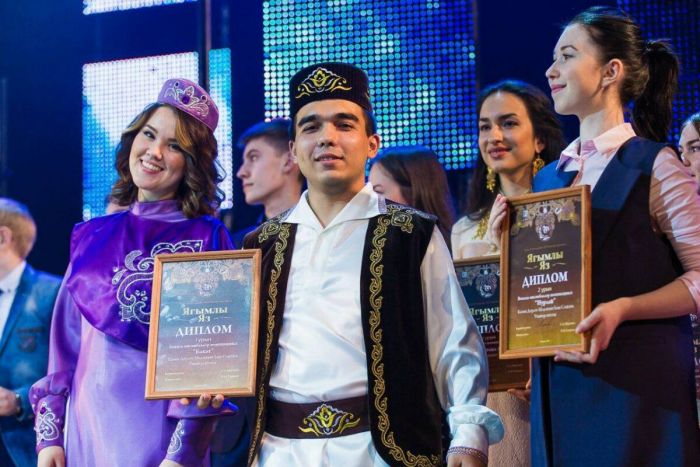 «Продюсер кулында кол булудан курыктым»: Опера сәхнәсеннән КамАЗга утырган Рәфкать язмышы