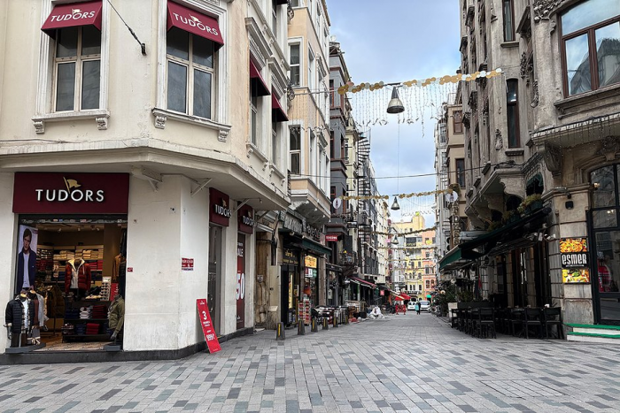 Постучись в его дверь. Как провести незабываемые выходные в турецком городе, который заменил россиянам Париж и Дубай